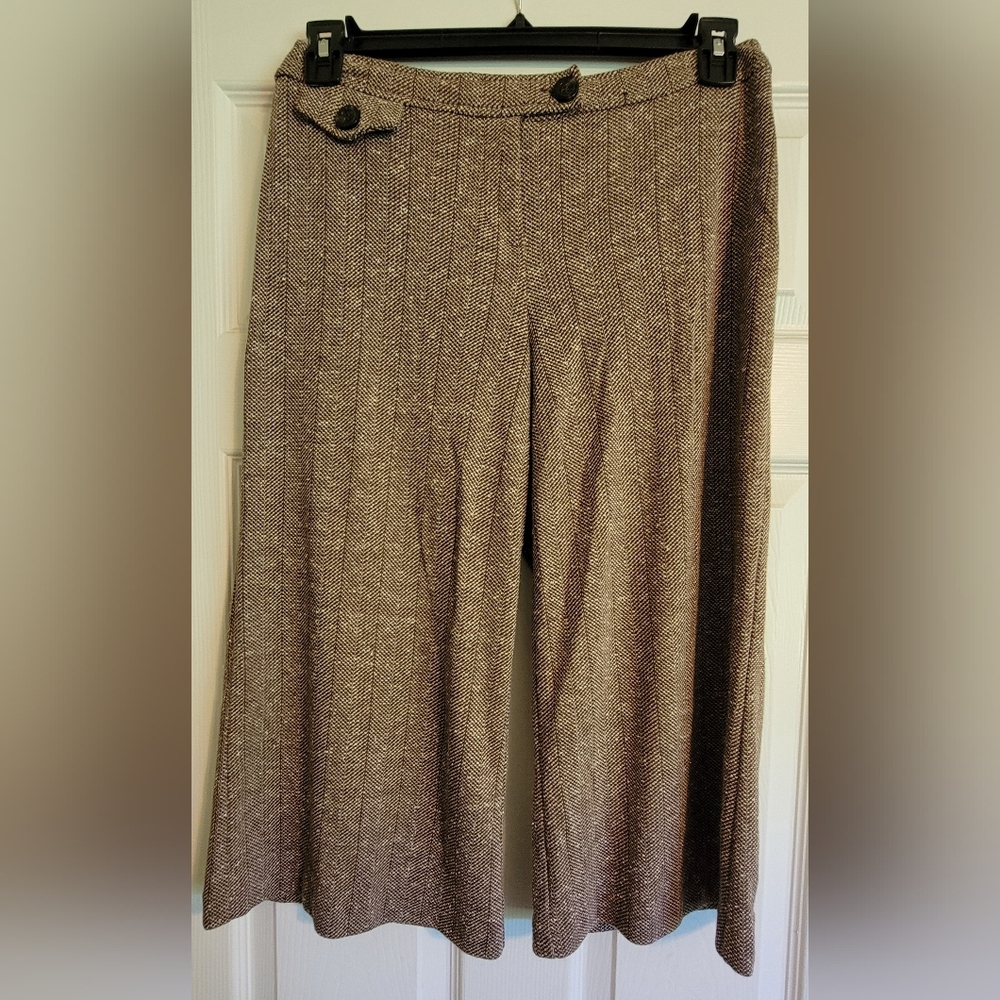 Brown NY&C stretchy culottes shorts